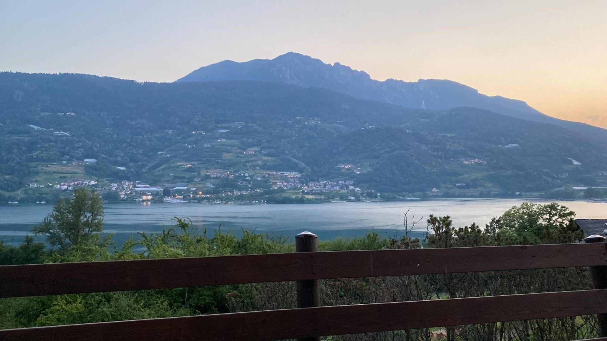 Lake Apartment Ischia Red 테나 외부 사진